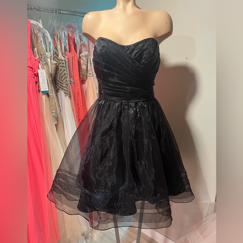 Bari Jay. Size 14. Mini Dress with Tulle/Mesh skirt. Strapless.